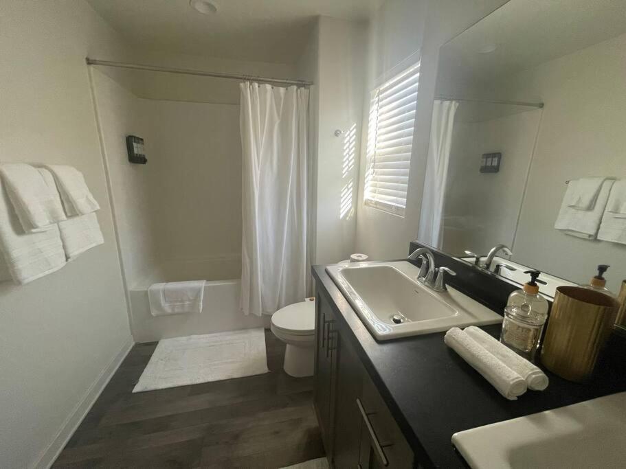 فيلا Vineyard Poolside Retreat Winchester المظهر الخارجي الصورة